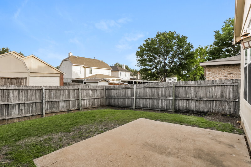 2,230/Mo, 4326 Walsh Grand Prairie, TX 75052 Rear View
