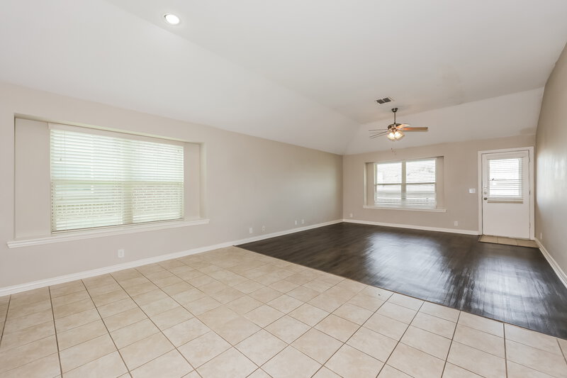 2,430/Mo, 4929 Lemon Grove Drive Fort Worth, TX 76135 Living Room View