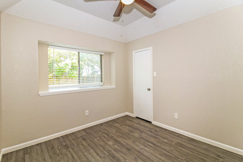2,235/Mo, 1418 Ardmore Dr Arlington, TX 76018 Main Bedroom View