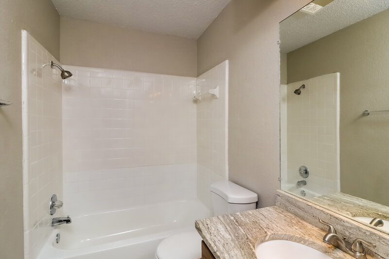 1,950/Mo, 721 Owens Drive Crowley, TX 76036 Bathroom View