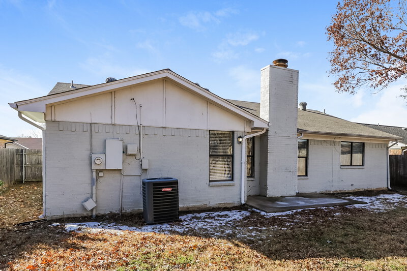 1,905/Mo, 3713 Longstraw Drive Fort Worth, TX 76137 Rear View