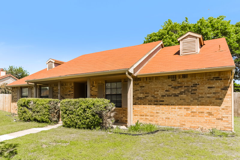 2,205/Mo, 458 Rainier Drive Cedar Hill, TX 75104 Front View