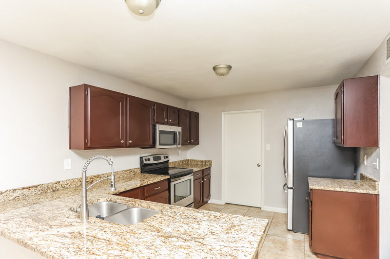 2,205/Mo, 458 Rainier Drive Cedar Hill, TX 75104 Kitchen View