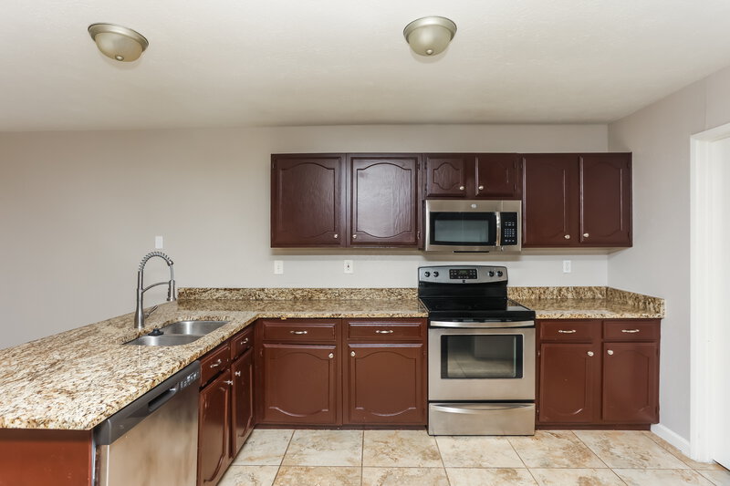 2,205/Mo, 458 Rainier Drive Cedar Hill, TX 75104 Kitchen View 2