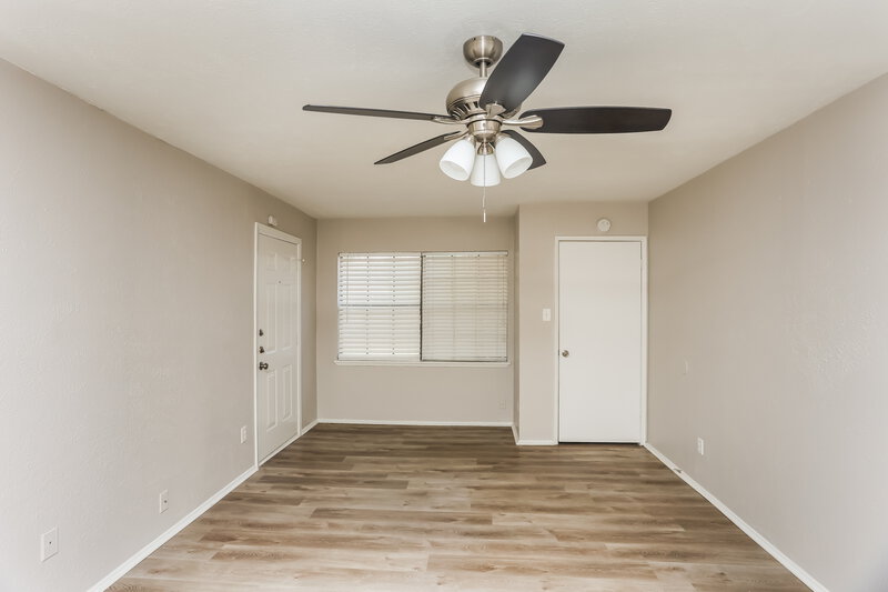 2,205/Mo, 458 Rainier Drive Cedar Hill, TX 75104 Main Bedroom View 2