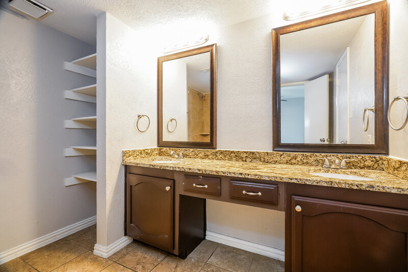 2,180/Mo, 458 Rainier Street Cedar Hill, TX 75104 Main Bedroom View 3