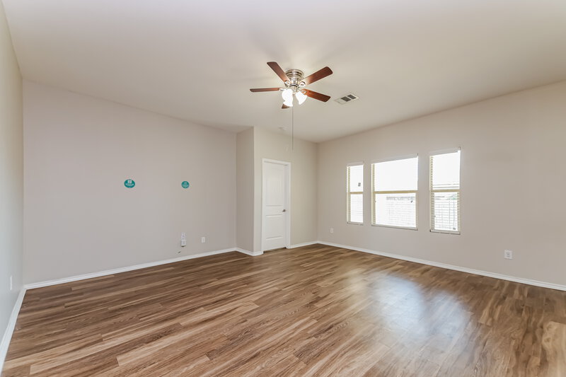 2,400/Mo, 14108 Pioneer Bluffs Road Balch Springs, TX 75181 Living Room View