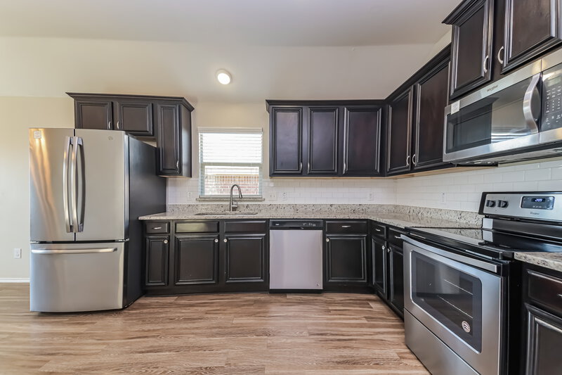 2,400/Mo, 14108 Pioneer Bluffs Road Balch Springs, TX 75181 Kitchen View