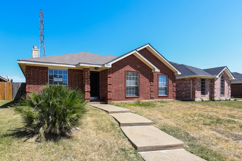 1,955/Mo, 2841 Saint Croix Ave Lancaster, TX 75146 Front View