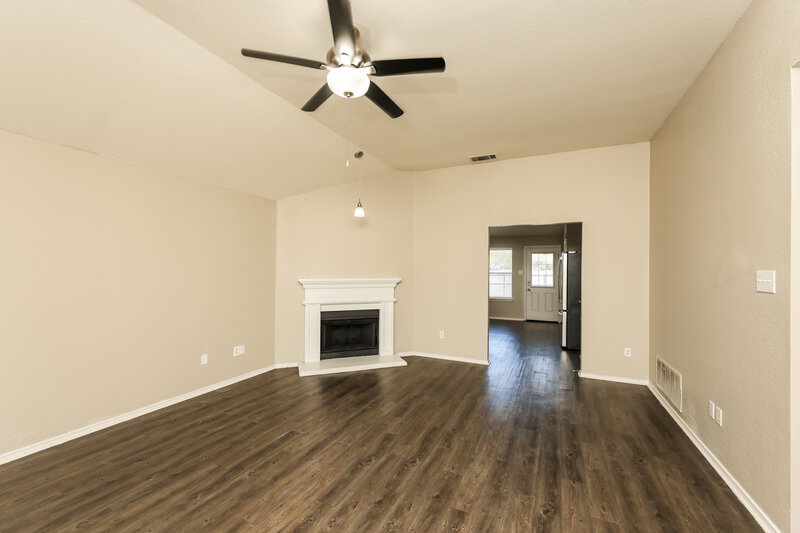 1,955/Mo, 2841 Saint Croix Ave Lancaster, TX 75146 Living Room View