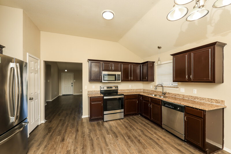 1,955/Mo, 2841 Saint Croix Ave Lancaster, TX 75146 Kitchen View 2