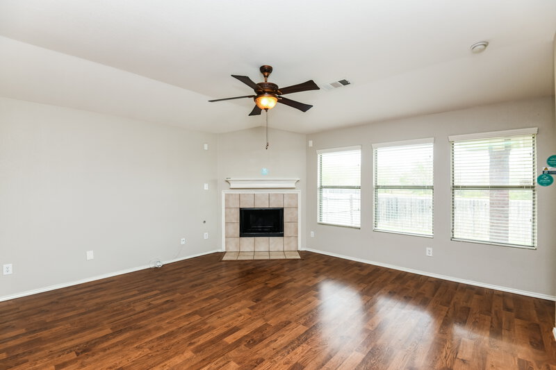 1,905/Mo, 9828 Willowick Avenue Fort Worth, TX 76108 Living Room View
