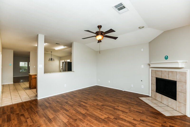 1,905/Mo, 9828 Willowick Avenue Fort Worth, TX 76108 Living Room View 2