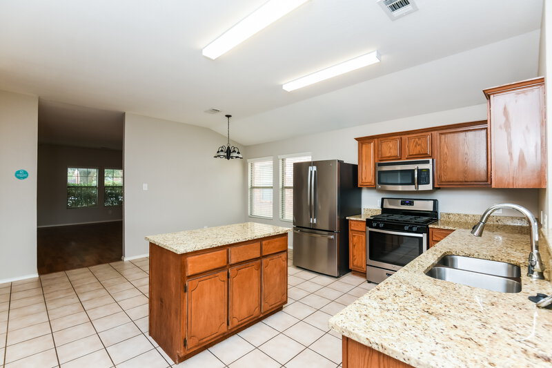 1,905/Mo, 9828 Willowick Avenue Fort Worth, TX 76108 Kitchen View 2