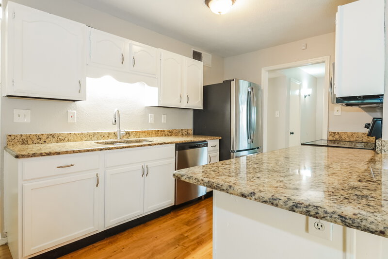 2,040/Mo, 428 Matterhorn Street Cedar Hill, TX 75104 Kitchen View