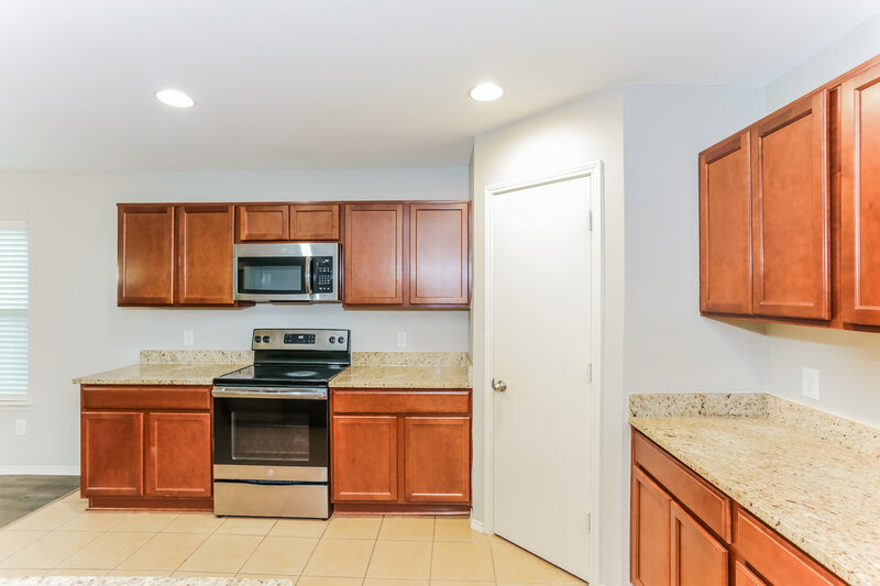 2,370/Mo, 508 Runyan Street Cedar Hill, TX 75104 Kitchen View 2