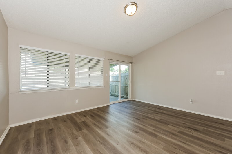2,125/Mo, 4008 Shackelford Drive Mesquite, TX 75150 Living Room View 2