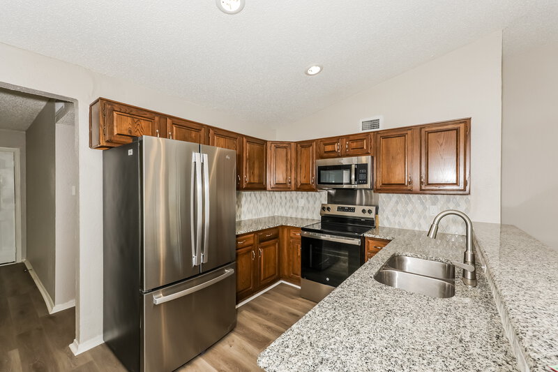 2,125/Mo, 4008 Shackelford Drive Mesquite, TX 75150 Kitchen View