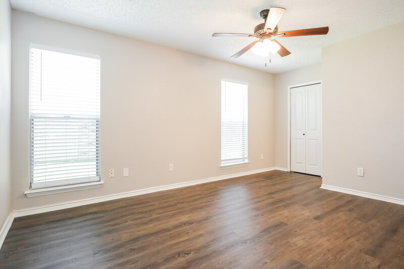 2,025/Mo, 1517 Caplin Dr Arlington, TX 76018 Main Bedroom View 2