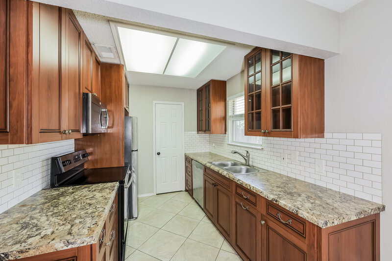 1,880/Mo, 3724 Clear Brook Cir Fort Worth, TX 76123 Kitchen View