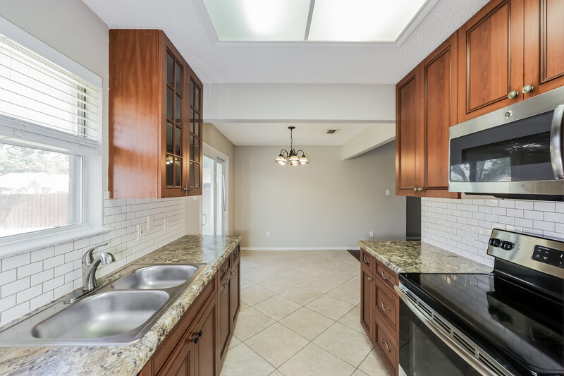 1,880/Mo, 3724 Clear Brook Cir Fort Worth, TX 76123 Kitchen View 2