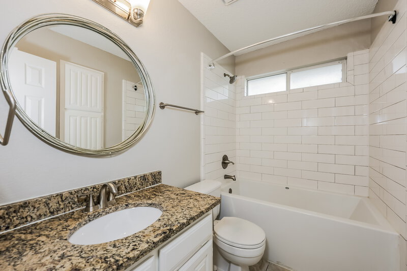 1,880/Mo, 3724 Clear Brook Cir Fort Worth, TX 76123 Bathroom View