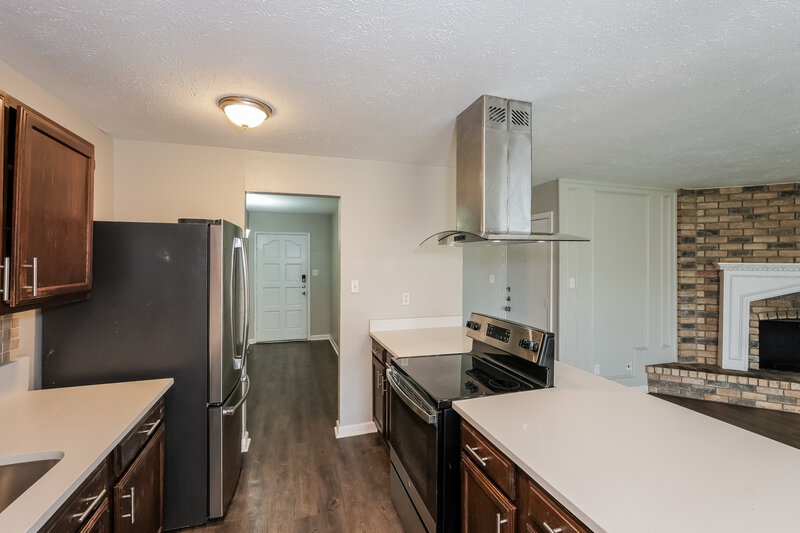 1,925/Mo, 9326 Sophora Dr Dallas, TX 75249 Kitchen View 3
