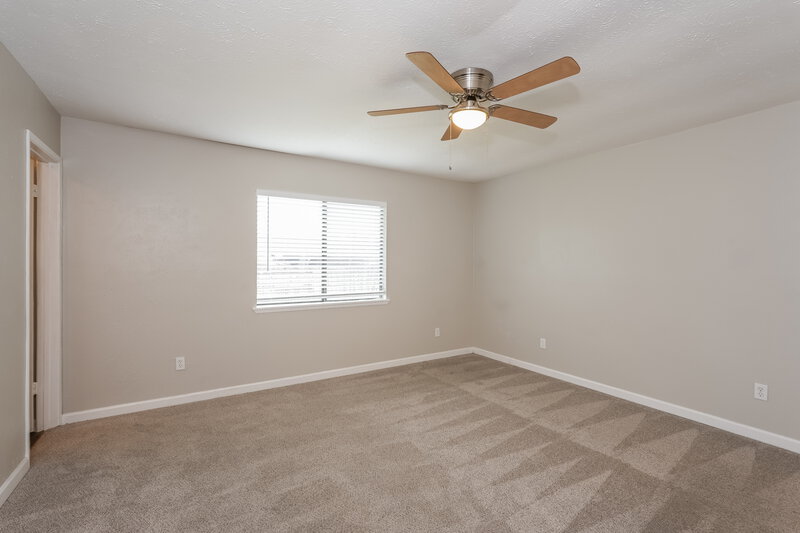 1,925/Mo, 9326 Sophora Dr Dallas, TX 75249 Main Bedroom View