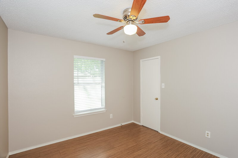 2,120/Mo, 6406 Brookglen Dr Arlington, TX 76018 Bedroom View 2
