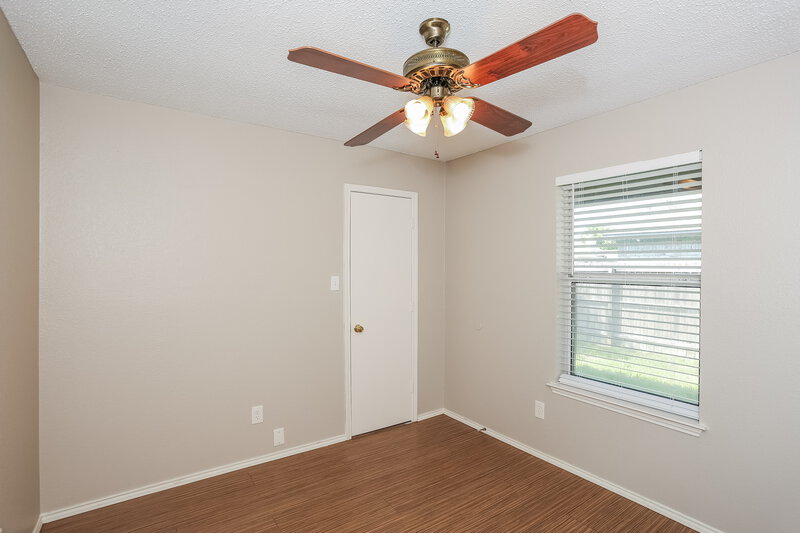 2,120/Mo, 6406 Brookglen Dr Arlington, TX 76018 Bedroom View 3