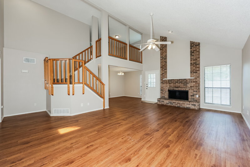 2,130/Mo, 423 Barton Dr Mesquite, TX 75149 Living Room View 2