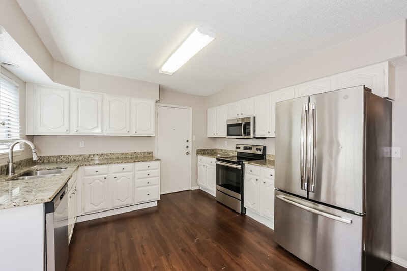 2,130/Mo, 423 Barton Dr Mesquite, TX 75149 Kitchen View