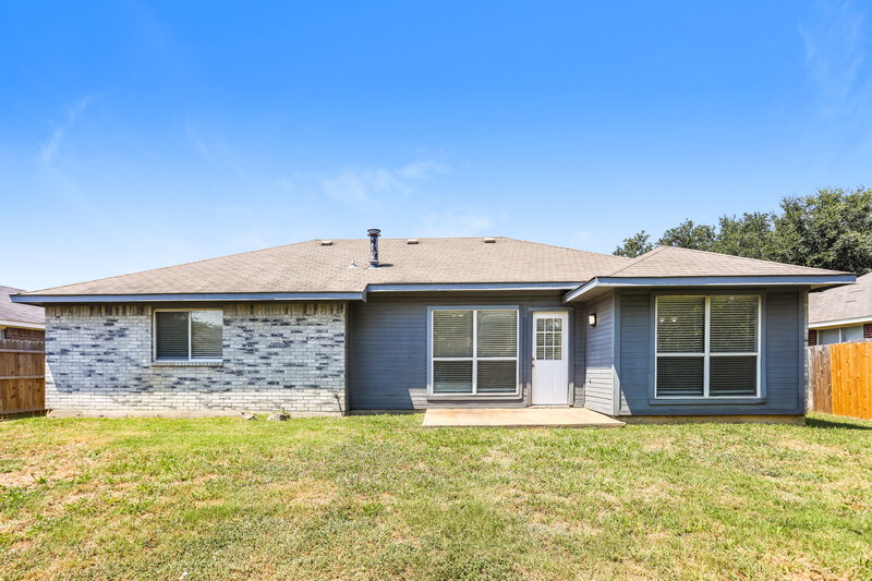 1,980/Mo, 1502 Killdee Court Desoto, TX 75115 Rear View