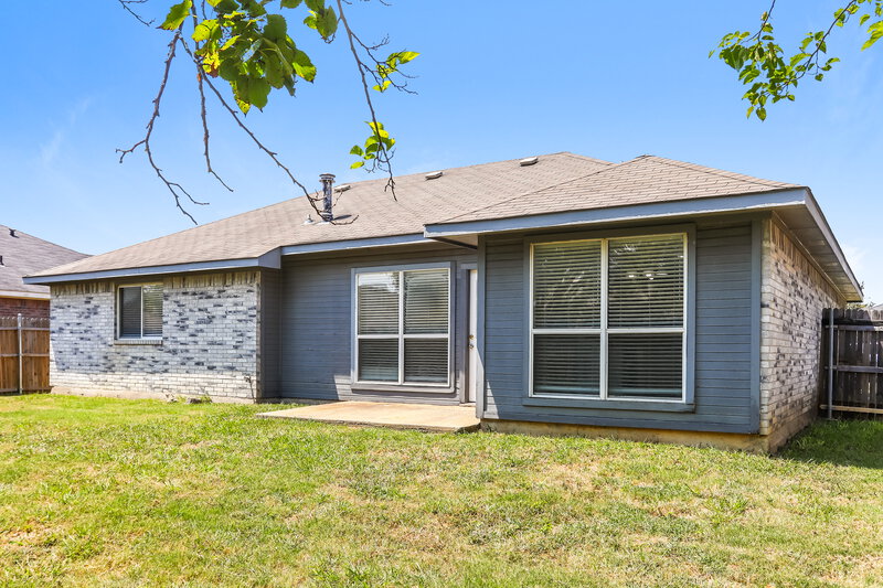 1,980/Mo, 1502 Killdee Court Desoto, TX 75115 Rear View 2