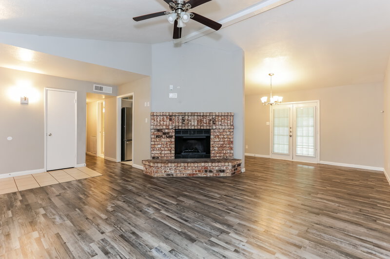 2,030/Mo, 401 Rainier St Cedar Hill, TX 75104 No Caption View