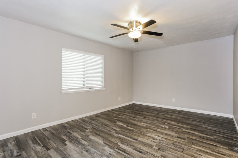 2,030/Mo, 401 Rainier St Cedar Hill, TX 75104 Main Bedroom View