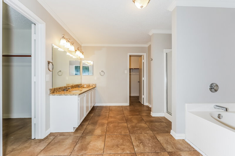 2,950/Mo, 3904 Foxhound Ln Fort Worth, TX 76123 Main Bathroom View