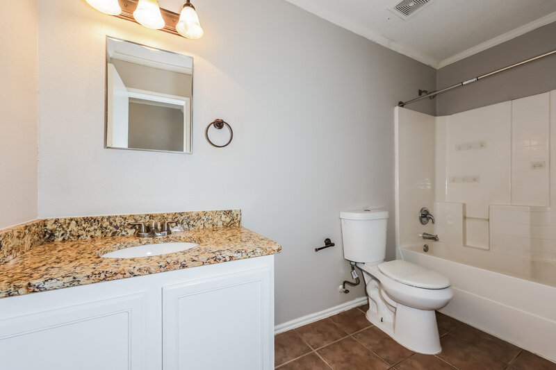 2,950/Mo, 3904 Foxhound Ln Fort Worth, TX 76123 Bathroom View