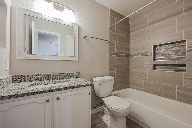 2,170/Mo, 522 Chancellorsville Drive Mesquite, TX 75149 Bathroom View