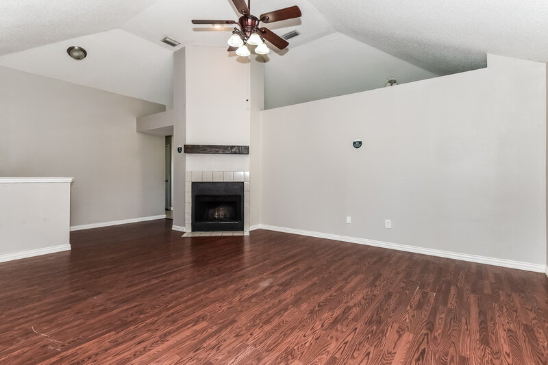 2,185/Mo, 4017 Dorchester Drive Rowlett, TX 75088 Living Room View 3