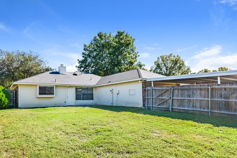 2,185/Mo, 4017 Dorchester Drive Rowlett, TX 75088 Rear View