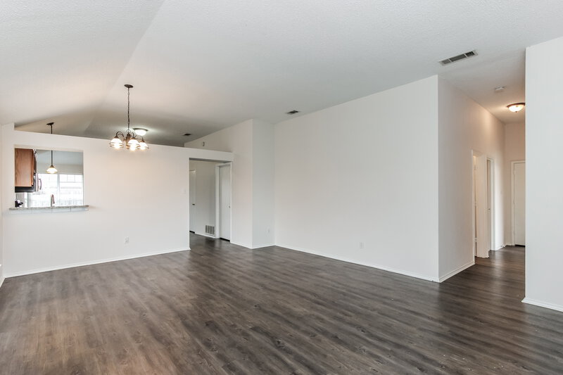 2,260/Mo, 1317 Rosewood Ln Lancaster, TX 75146 Living Room View