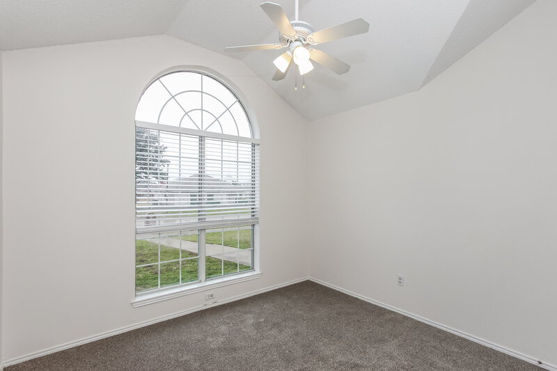 2,260/Mo, 1317 Rosewood Ln Lancaster, TX 75146 Bedroom View