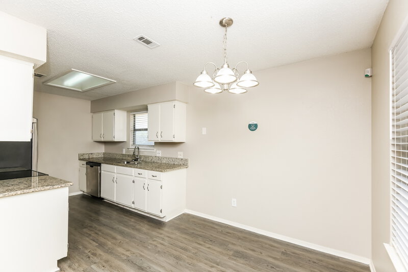 1,895/Mo, 516 Allencrest Dr Fort Worth, TX 76108 Dining Room View