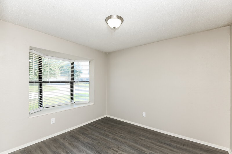 1,895/Mo, 516 Allencrest Dr Fort Worth, TX 76108 Bedroom View 2