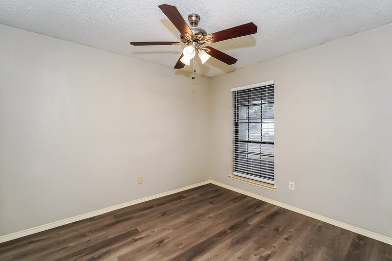 1,995/Mo, 709 Daniels Dr Crowley, TX 76036 Bedroom View