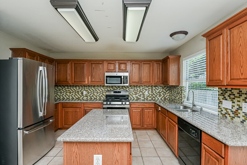 2,415/Mo, 305 Windy Hill Lane Fort Worth, TX 76108 Kitchen View