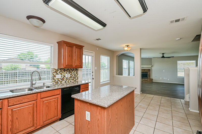 2,415/Mo, 305 Windy Hill Lane Fort Worth, TX 76108 Kitchen View 2