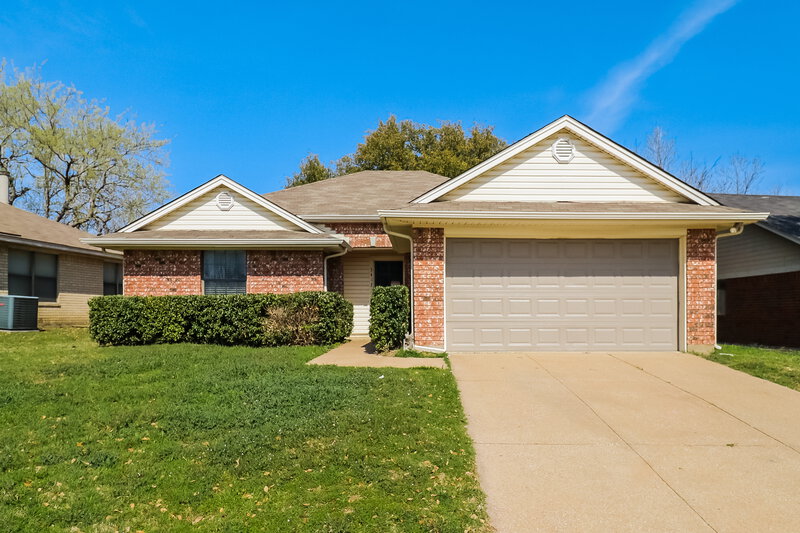 1,700/Mo, 3412 Misty Valley Dr Fort Worth, TX 76123 External View