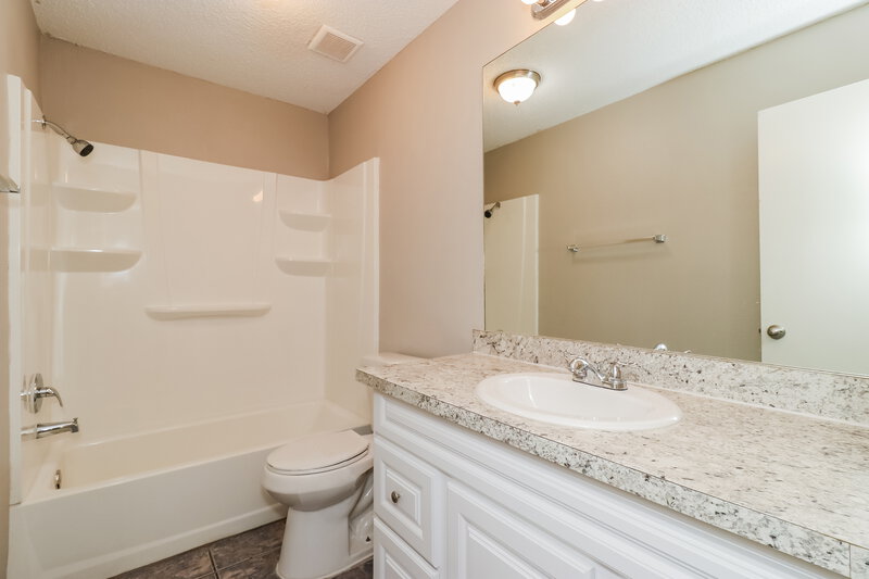 1,700/Mo, 3412 Misty Valley Dr Fort Worth, TX 76123 Bathroom View